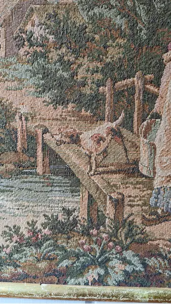 Foto de um(a) Quadro em Tapeçaria Francesa Gobelin, da categoria de Tapeçaria. Linda tapeçaria vintage francesa Gobelin, em policromia, fabricada entre as décadas de 1940 e 1970, a obra retrata uma... Mostrado de uma perspectiva diferente. Vendido no marketplace Trésors.