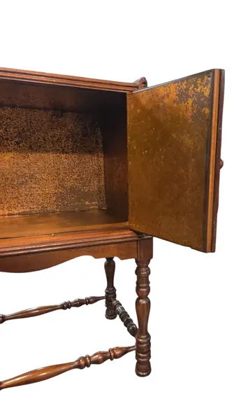 Foto de um(a) Raro Armário Porta-Charutos Antigo, da categoria de Caixas e estojos para charutos. Magnífico e Raro Móvel Humidor / Porta-Charutos Antigo Exclusiva peça de mobiliário antigo de alto padrão, destinada... Mostrado de uma perspectiva diferente. Vendido no marketplace Trésors.
