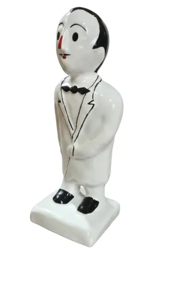 Foto de um(a) Amigo da Onça - Porcelana, da categoria de Outros colecionáveis. Leve para casa o personagem mais debochado da história das tirinhas brasileiras! Esta estátua do Amigo da Onça traz o traço... Vendido no marketplace Trésors.