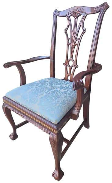 Foto de um(a) Poltrona Chippendale em Imbuia Maciça com Marchetaria e Assento Damasco Azul, da categoria de Poltronas. Exclisiva poltrona de braços (cadeira de mestre) executada em imbuia maciça, combinando com maestria a robustez da... Mostrado de uma perspectiva diferente. Vendido no marketplace Trésors.