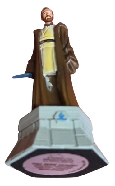 Foto de um(a) Estátua Obi-Wan Kenobi Star Wars - Peça de Xadrez Colecionável (Bispo Branco) - Pintado à Mão, da categoria de Figuras de ação. Honre o legado dos Jedi com esta figura detalhada de Obi-Wan Kenobi. Esta peça faz parte da exclusiva coleção de xadrez de... Mostrado de uma perspectiva diferente. Vendido no marketplace Trésors.