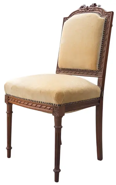 Foto de um(a) Cadeira Antiga Luís XVI em Madeira Nobre Entalhada, da categoria de Outras cadeiras. Elegante cadeira de época clássico francês (Luís XVI), confeccionada em madeira nobre de alta densidade com ricos detalhes... Mostrado de uma perspectiva diferente. Vendido no marketplace Trésors.