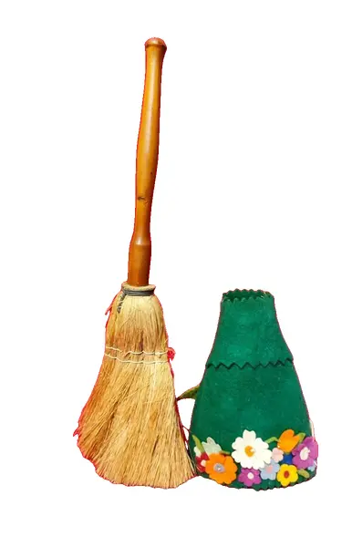 Foto de um(a) Vassourinha de Mesa, Década de 1940, da categoria de Outros objetos decorativos. Vassourinha de mesa com capa de feltro verde e aplicação de flores também em feltro, cerdas de sisal e cabo madeira... Vendido no marketplace Trésors.