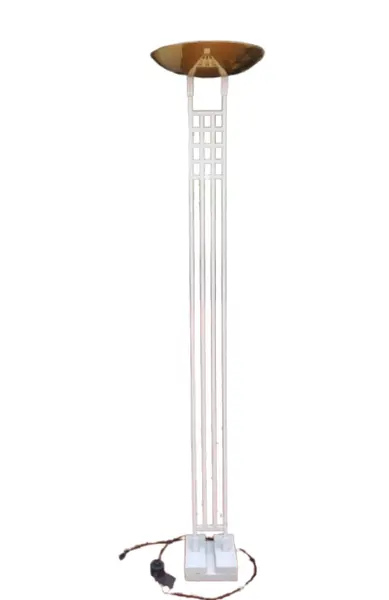 Foto de um(a) Luminária de piso estilo Torchiere pós-moderna dos anos 1980 - designer Robert Sonneman, da categoria de Luminárias de chão. Esta é uma Luminária de piso estilo Torchiere pós-moderna dos anos 1980, desenhada pelo renomado designer Robert Sonneman... Vendido no marketplace Trésors.
