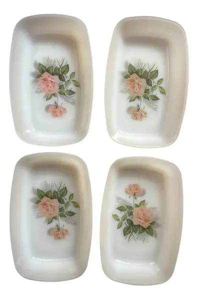 Foto de um(a) Arcopal France Antigo Conjunto De Tigelas Em Opalina, da categoria de Travessas e tigelas. ~ Arcopal France ~Antigo conjunto com quatro tigelas, petisqueiras em opalina francesa, com linda decoração floral. Peças... Vendido no marketplace Trésors.
