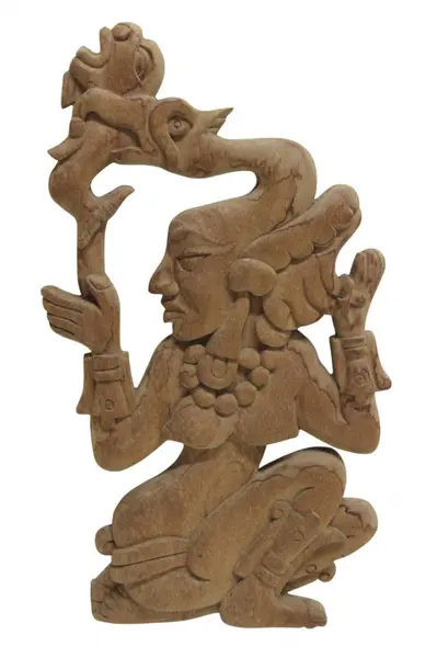 Foto de um(a) Escultura Kulkulcán Ou Zamná Marrom-claro, da categoria de Escultura. Bela escultura em madeira representando uma figura da mitologia maia, possivelmente KULKULCÁN OU ZAMNÁ. Retrata uma figura... Vendido no marketplace Trésors.