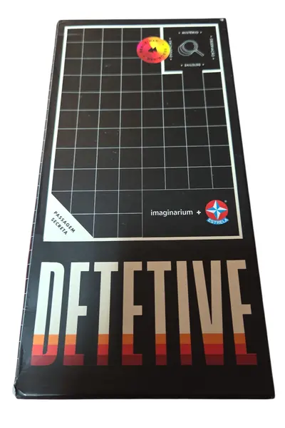 Foto de um(a) Coleção Trilogia Jogada Certa: Estrela + Imaginarium, da categoria de Jogos de tabuleiro. A união definitiva entre o entretenimento clássico da Estrela e o design inovador da Imaginarium. Esta trilogia reimagina os... Mostrado de uma perspectiva diferente. Vendido no marketplace Trésors.