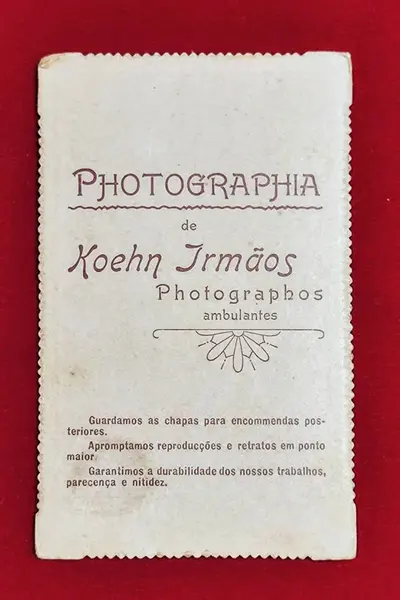 Foto de um(a) Fotos Antigas por Fotógrafos Ambulantes Dos Anos 1900, da categoria de Álbuns e álbuns de fotografia. Fotos originais do início de 1900 para serem guardadas na memória do tempo, onde o vagar de fotografar era milimetricamente... Mostrado de uma perspectiva diferente. Vendido no marketplace Trésors.