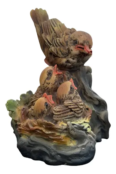 Foto de um(a) Antiga Escultura De Pássaro Assinado Faro Resina Italiana, da categoria de Escultura. ~ Baby Bird figurine ~Antiga e delicadíssima escultura artística em resina italiana, peça moldada e pintada à mão. Riqueza... Vendido no marketplace Trésors.