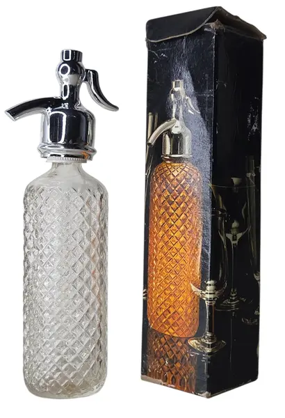 Foto de um(a) Perfume Avon - Bottled Vintage, da categoria de Outros colecionáveis. Perfume Avon Bottled Colecionável. Mostrado de uma perspectiva diferente. Vendido no marketplace Trésors.