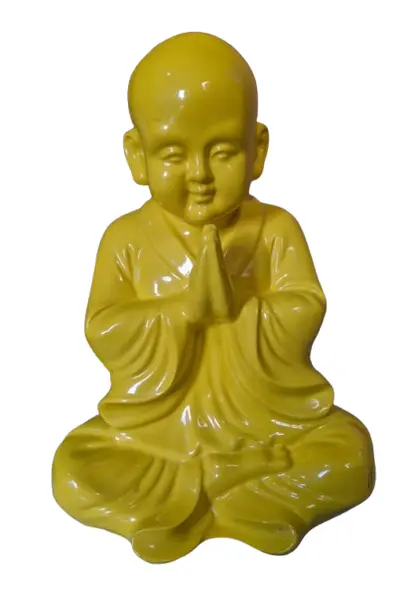 Foto de um(a) Estátua decorativa de monge budista, da categoria de Modelos e estatuetas. Estátua decorativa em resina de um monge budista, uma peça que equilibra a serenidade do tema espiritual com uma estética... Vendido no marketplace Trésors.