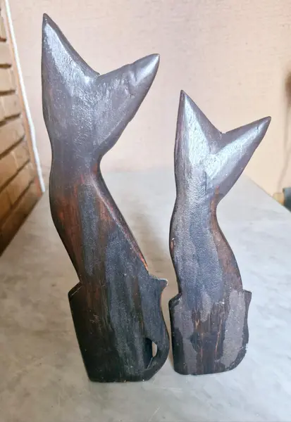 Foto de um(a) Casal de gatos Feng Shui, da categoria de Modelos e estatuetas. Diferente de outras culturas onde o gato pode ter conotações místicas complexas, em Bali ele é visto como um animal que... Mostrado de uma perspectiva diferente. Vendido no marketplace Trésors.