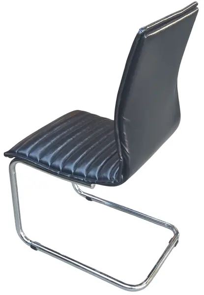 Foto de um(a) Cadeira de Escritório Cesca em Courvin e Base Cromada, da categoria de Outras cadeiras. Com linhas sofisticadas e uma forte inspiração no design moderno clássico, esta cadeira de escritório estilo esteirinha une... Mostrado de uma perspectiva diferente. Vendido no marketplace Trésors.
