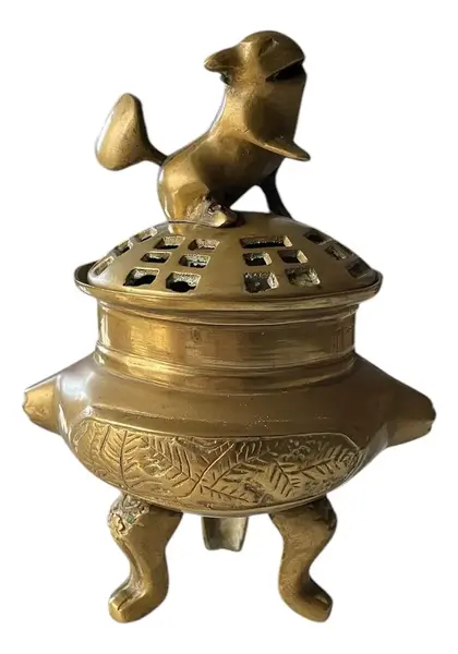 Foto de um(a) Antigo Raro Defumador Caixa De Bronze Com Escultura Cão Fó, da categoria de Cestos e Caixas. Antiga e especial caixa japonesa com decoração oriental, usada antigamente para defumador, peça atemporal, bem versátil e... Vendido no marketplace Trésors.
