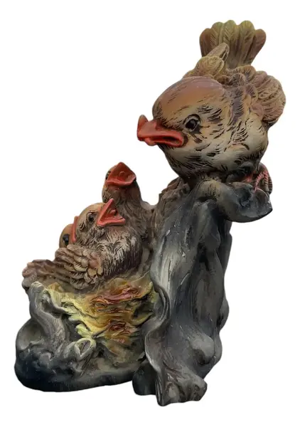 Foto de um(a) Antiga Escultura De Pássaro Assinado Faro Resina Italiana, da categoria de Escultura. ~ Baby Bird figurine ~Antiga e delicadíssima escultura artística em resina italiana, peça moldada e pintada à mão. Riqueza... Mostrado de uma perspectiva diferente. Vendido no marketplace Trésors.