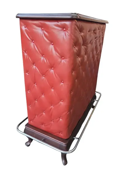 Foto de um(a) Relíquia Anos 60: Bar em Imbuia, Courvin de Época e Piseira de Metal, da categoria de Bares. Uma verdadeira obra de arte para sua casa. Este barzinho exclusivo transporta você diretamente para a sofisticação dos anos... Mostrado de uma perspectiva diferente. Vendido no marketplace Trésors.