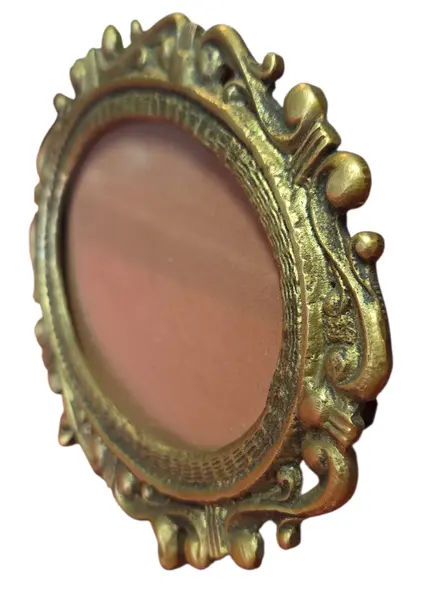 Foto de um(a) Porta Retrato em Bronze Oval - Horizontal, da categoria de Porta retratos. Belíssimo porta-retrato horizontal oval confeccionado em bronze de alta qualidade. Esta peça apresenta um trabalho de... Mostrado de uma perspectiva diferente. Vendido no marketplace Trésors.