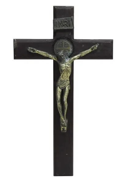 Foto de um(a) Crucifixo em madeira nobre inscrição INRI, da categoria de Objetos religiosos e espirituais. Crucifixo em madeira nobre, com cristo em metal dourado e medalha e inscrição INRI também em metal.Medidas 26A X 15L. Vendido no marketplace Trésors.