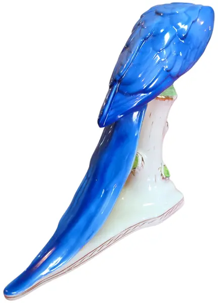 Foto de um(a) Escultura Arara Azul em Porcelana Fina – Pintada à Mão, da categoria de Objetos decorativos. Belíssima escultura em porcelana de alta qualidade, representando a majestosa Arara-Azul com detalhes realistas. Peça com... Mostrado de uma perspectiva diferente. Vendido no marketplace Trésors.