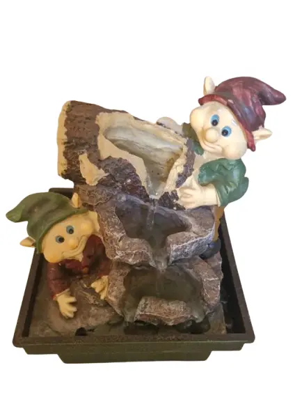 Foto de um(a) Linda fonte de água decorativa, da categoria de Outros objetos decorativos. Bela fonte de água decorativa feita de resina, com um design lúdico e rústico que remete a contos de fadas ou jardins... Vendido no marketplace Trésors.