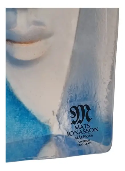 Foto de um(a) Escultura original Batzeba Maleras em vidro artístico, da categoria de Escultura. Pequena escultura "Batzeba" em vidro artístico Maleras do renomado designer sueco Mats Jonasson. Mats Jonasson, um nome que... Mostrado de uma perspectiva diferente. Vendido no marketplace Trésors.