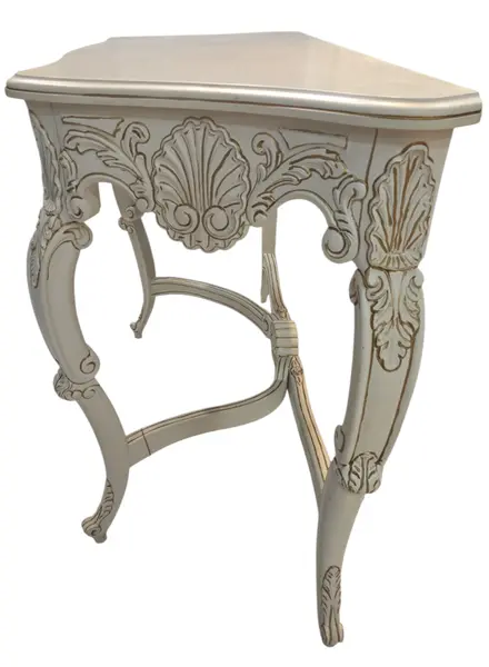 Foto de um(a) Aparador Luís XV Branco Provençal com Pés Cabriolé, da categoria de Aparadores e Buffet. Aparador Clássico Provençal – Elegância, Curvas Marcantes e Riqueza em DetalhesSe você busca uma peça de mobiliário que une... Mostrado de uma perspectiva diferente. Vendido no marketplace Trésors.