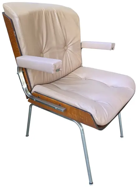 Foto de um(a) Poltrona Móveis Cimo, da categoria de Outras cadeiras . Rara cadeira de escritório fabricada pela Móveis Cimo (Curitiba-PR), o maior nome da história do mobiliário industrial... Mostrado de uma perspectiva diferente. Vendido no marketplace Trésors.