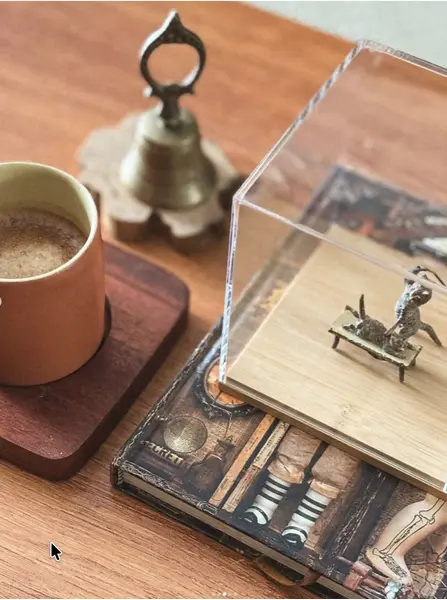 Foto de um(a) Peculiar e centenária escultura em bronze de gatos do austríaco Franz Bergmann, 6 cm., da categoria de Escultura. Peculiar e centenária escultura em bronze do austríaco Franz Bergmann, 6 cm. Por se tratar de uma peça com mais de 100 anos,... Mostrado de uma perspectiva diferente. Vendido no marketplace Trésors.