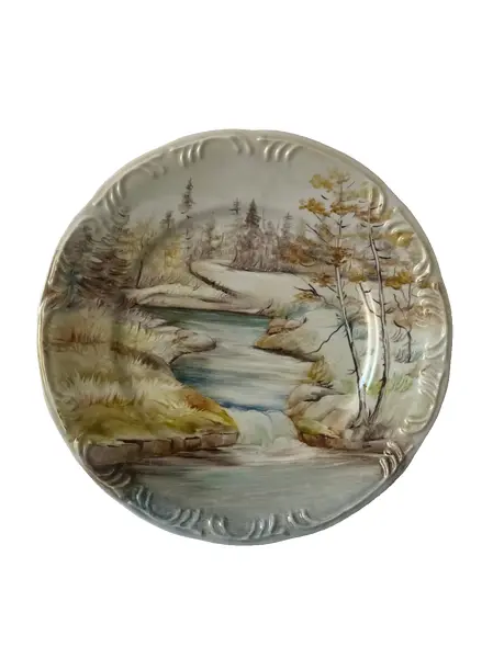 Foto de um(a) Prato pintado à mão, da categoria de Pratos Decorativos. Prato em porcelana decorativo, pintado à mão, 25 cm diâm. Vendido no marketplace Trésors.