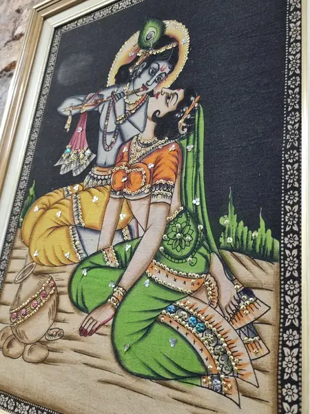 Foto de um(a) Quadro Tecido Indiano - 53 cm x 71 cm, da categoria de Arte têxtil. Moldura em madeira e técnica mista sobre tecido de algodão, antiga. dimensões: 53cm L x 71A. Mostrado de uma perspectiva diferente. Vendido no marketplace Trésors.