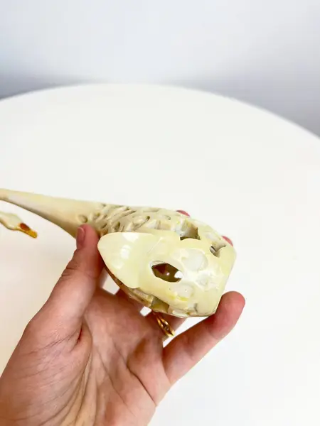 Foto de um(a) Cisne em resina decorativo, da categoria de Objetos decorativos. Cisnes em resina recortados. Mínimas marcas do tempo e uso. Medidas: 16x9cm**VALOR DO ANÚNCIO É UNITÁRIO**. Mostrado de uma perspectiva diferente. Vendido no marketplace Trésors.