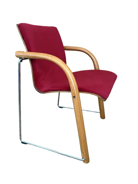 Foto de um(a) Cadeira Thonet S320, da categoria de Cadeiras, bancos e banquetas. Com o selo original da Thonet, a S320 é um modelo criado nos anos 1980 pelos designers Wulf Schneider & Ulrich Böhme.... Vendido no marketplace Trésors.