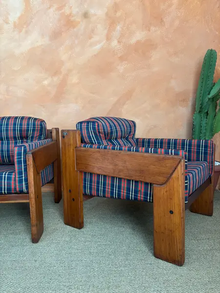 Foto de um(a) Poltrona Mobilinea Afra e Tobia Scarpa 70’s, da categoria de Poltronas. ** valor do anúncio é unitário ** apenas uma disponível ainda Produzidas pela Mobilinea nos anos 70, essas peças trazem a... Mostrado de uma perspectiva diferente. Vendido no marketplace Trésors.