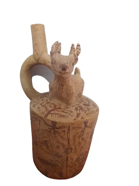 Foto de um(a) Cerâmica da cultura pré-inca, da categoria de Outros colecionáveis. Vaso cerâmico usado como recipiente para líquidos, cultura Mochica, século II d.C., costa norte do Peru, representando um... Vendido no marketplace Trésors.