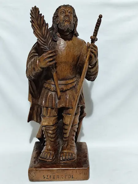 Foto de um(a) ​Escultura de St. Ferréol de Vienne (DC 304), santo guerreiro austríaco., da categoria de Escultura. Escultura de St. Ferréol de Vienne (DC 304), santo guerreiro austríaco. Esculpida em bloco único de madeira por MESTRE... Mostrado de uma perspectiva diferente. Vendido no marketplace Trésors.