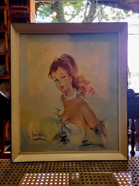 Foto de um(a) Figura Femininina Pin-Up, da categoria de Pinturas. Belíssimo e delicado óleo sobre tela retratando uma figura feminina pin-up, escola francesa. Pintura em excelente estado de... Mostrado de uma perspectiva diferente. Vendido no marketplace Trésors.