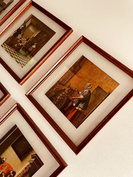 Foto de um(a) Conjunto com 6 Quadros – Inspiração nos Mestres Holandeses do Século XVII, da categoria de Impressões. Conjunto com 6 Quadros Vintage – Inspiração nos Mestres Holandeses do Século XVII Belíssimo conjunto composto por seis... Mostrado de uma perspectiva diferente. Vendido no marketplace Trésors.