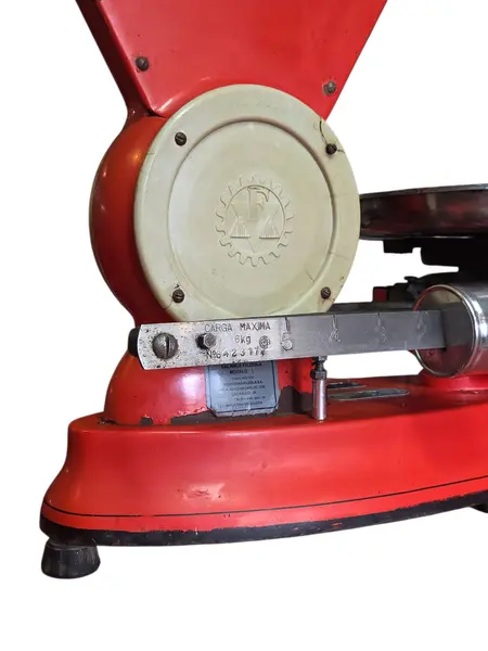 Foto de um(a) Balança Filizola Antiga de Prato - Modelo de Precisão, da categoria de Outros colecionáveis. Relíquia e Precisão: Balança Mecânica Filizola Leve para sua coleção ou estabelecimento um símbolo da indústria brasileira.... Mostrado de uma perspectiva diferente. Vendido no marketplace Trésors.