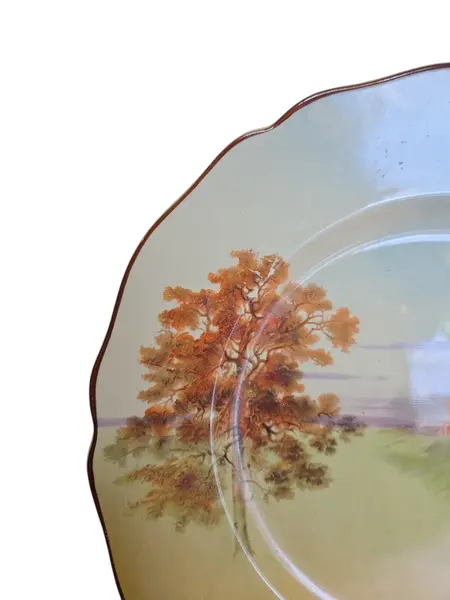 Foto de um(a) Prato Decorativo Royal Doulton England N°440, da categoria de Pratos Decorativos. Tradição e Realeza: Prato em Porcelana Inglesa Royal Doulton Adquira um pedaço da história da cerâmica britânica com este... Mostrado de uma perspectiva diferente. Vendido no marketplace Trésors.