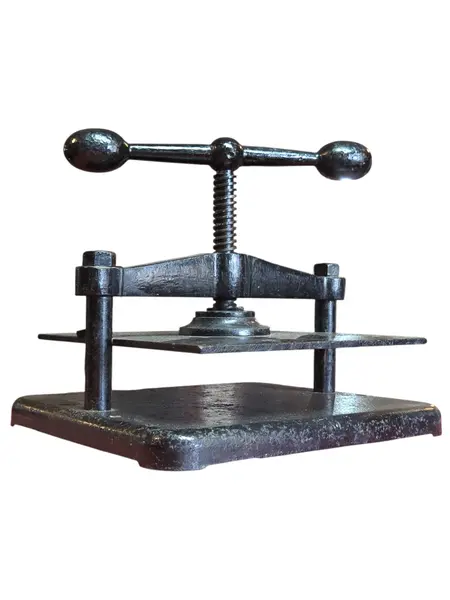 Foto de um(a) Prensa de Encadernação Antiga em Ferro Fundido, da categoria de Outros colecionáveis. Prensa manual clássica, robusta e pesada, confeccionada inteiramente em ferro fundido. Peça ideal para ateliers de... Vendido no marketplace Trésors.