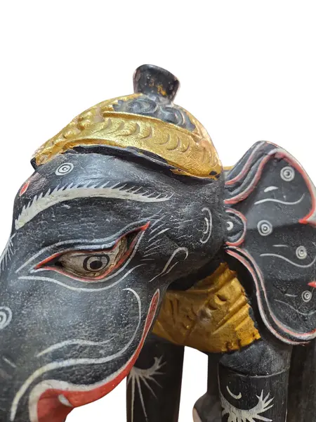 Foto de um(a) Elefante Decorativo em Madeira – Pintada à Mão, da categoria de Escultura. Encantadora escultura de elefante entalhada em madeira maciça, apresentando uma rica ornamentação em policromia. Esta peça é... Mostrado de uma perspectiva diferente. Vendido no marketplace Trésors.
