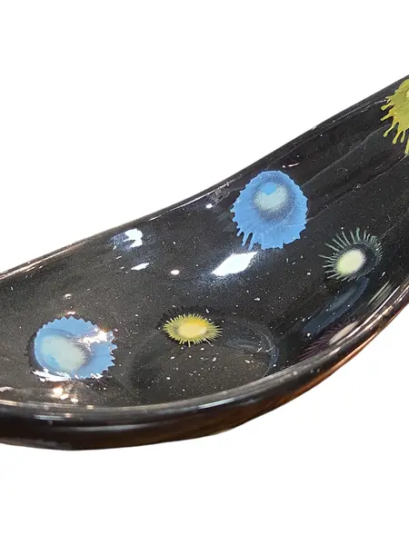 Foto de um(a) Centro de Mesa Modernista em Cerâmica Weiss, da categoria de Centro de mesa. Elegante peça decorativa em cerâmica vitrificada, produzida pela icônica manufatura Weiss. Com um design orgânico e fluido,... Mostrado de uma perspectiva diferente. Vendido no marketplace Trésors.