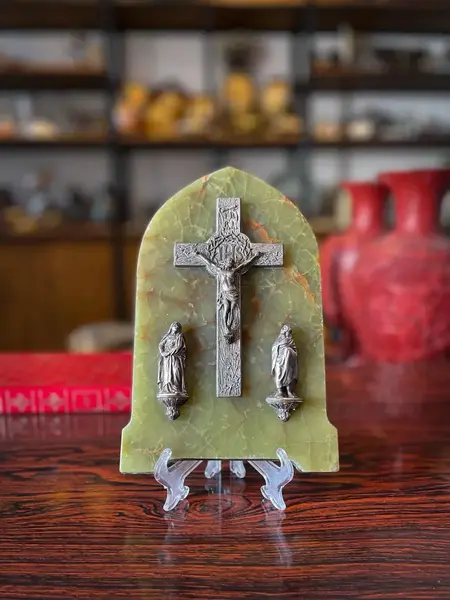 Foto de um(a) Arte Sacra Antigo Raro Cristo Crucifixo Pedra Ônix E Prata, da categoria de Objetos religiosos e espirituais. Antigo e excepcional crucifixo de parede com base em pedra ônix e metais nobres, bronze no fundo e imagens em prata. Peça... Mostrado de uma perspectiva diferente. Vendido no marketplace Trésors.