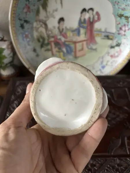 Foto de um(a) Antigo Raro Paliteiro Fruta Porcelana Francesa Vieux Paris, da categoria de Paliteiros. Raro paliteiro de coleção, em porcelana francesa do século XIX, no formato de fruta.Altura 12cm. Mostrado de uma perspectiva diferente. Vendido no marketplace Trésors.