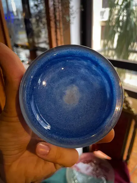 Foto de um(a) Antigo Par De Bowl Decorativo Em Murano Italiano Assinado, da categoria de Travessas e tigelas. Par de bowls decorativos em legítimo murano italiano. Peças feitas à mão, versáteis e decorativos. Assinado. Período Art... Mostrado de uma perspectiva diferente. Vendido no marketplace Trésors.
