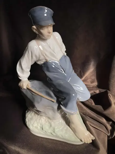 Foto de um(a) Antiga Escultura Figura Masculina Porcelana Royal Copenhagen, da categoria de Escultura. ~ Royal Copenhagen ~ Para quem gosta de peças importantes. Antiga e imponente obra titulada pelo artista Christian Thomsen... Mostrado de uma perspectiva diferente. Vendido no marketplace Trésors.