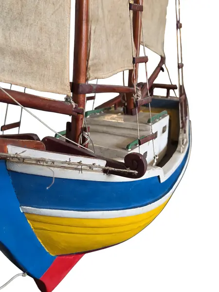Foto de um(a) Veleiro Antigo em Madeira – Escuna Clássica Pintada à Mão, da categoria de Modelos de barcos. Encanto e Nostalgia em Cada Detalhe Este magnífico veleiro antigo é uma peça decorativa que evoca a era de ouro da... Mostrado de uma perspectiva diferente. Vendido no marketplace Trésors.