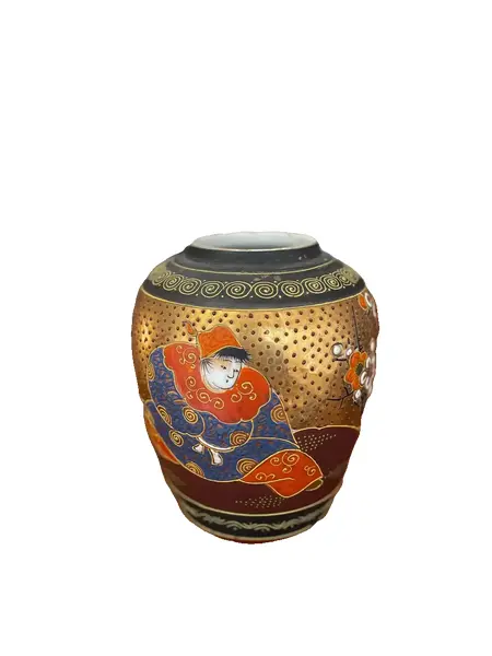 Foto de um(a) Antigo Raro Vaso Oriental Japonesa Porcelana Satsuma Pintado, da categoria de Vasos. Antigo vaso oriental em porcelana artística japonesa Satsuma, diferente formato bojudo e decoração toda diferente ao redor... Vendido no marketplace Trésors.