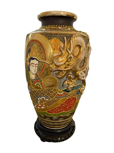 Foto de um(a) Antigo Vaso Jarro Dragão Oriental Japonês Porcelana Satsuma, da categoria de Vasos. ~ Satsuma Imperial ~Antigo e diferente vaso oriental em porcelana artística japonesa, todo pintado à mão com figuras de... Vendido no marketplace Trésors.