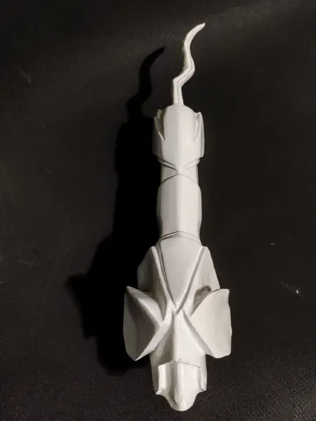 Foto de um(a) Cachorro Origami Anos 2000, da categoria de Modelos e estatuetas. Cachorro em resina na cor branca, inspirado nos origamis de papel, peça dos anos 2000.A: 9 cm / P: 6 cm / L: 26,5 cmPeso:... Mostrado de uma perspectiva diferente. Vendido no marketplace Trésors.